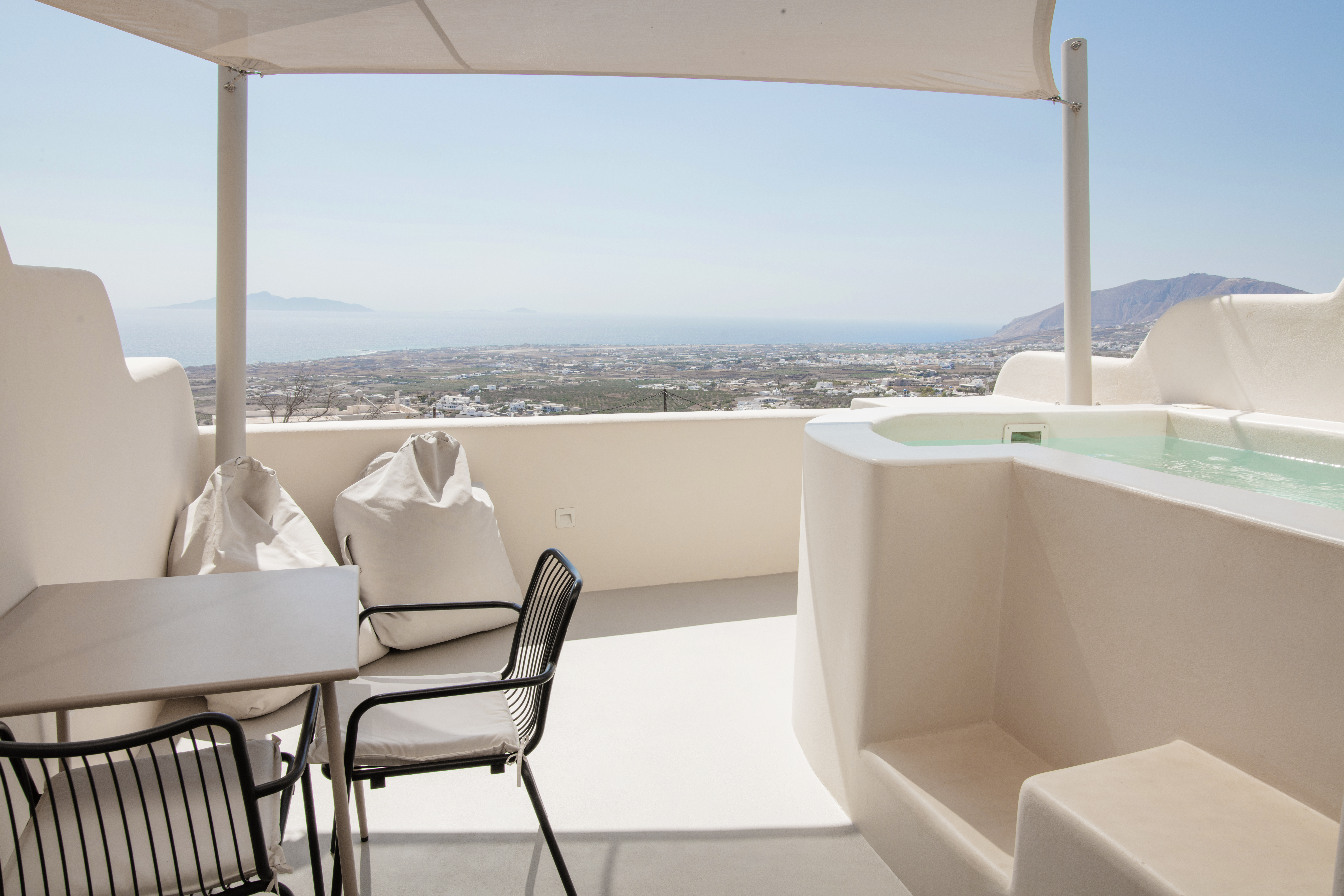 MOD Santorini | Vegan Accommodation Fira Santorini